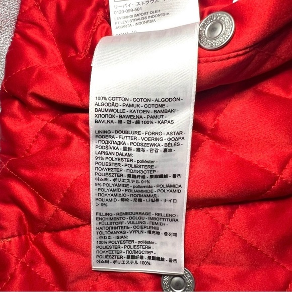 Levis Big E Premlum Reversible
Denim Satin Quilted Jean Jacket Size M - Picture 13 of 14